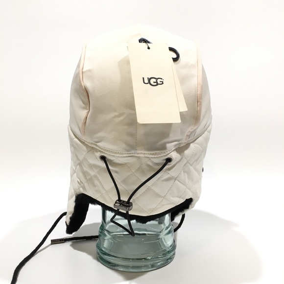 UGG Quilted Nylon Trapper with Fur Trim -White -NEW - Picture 3 of 10